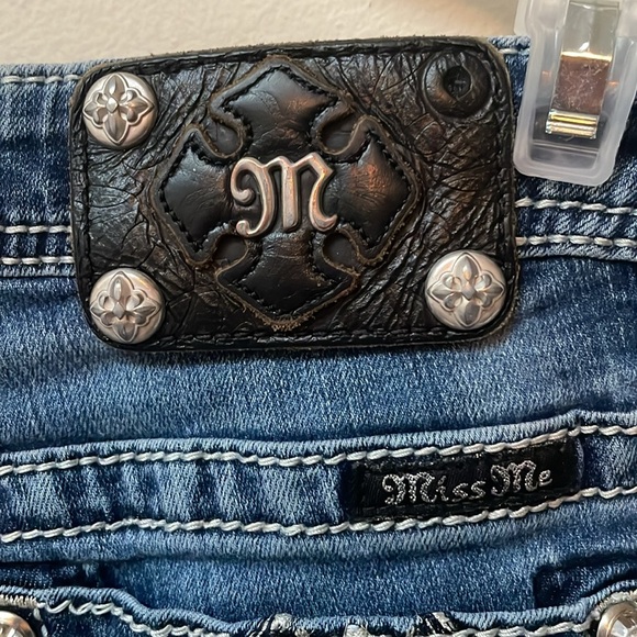 Miss Me Jeans - Picture 3 of 11